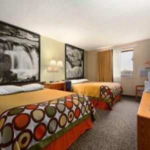 Deluxe Queen Room Two Queen Beds Non-Smoking